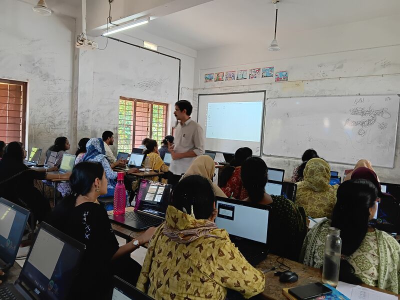 പ്രമാണം:Drcmlp tb 125.jpg