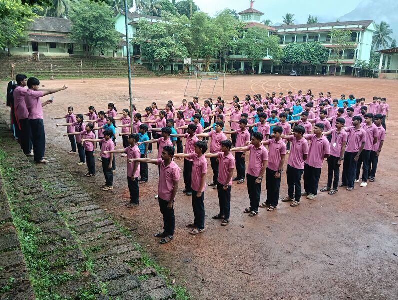 പ്രമാണം:14039 IJMHS Freedom fest.jpg