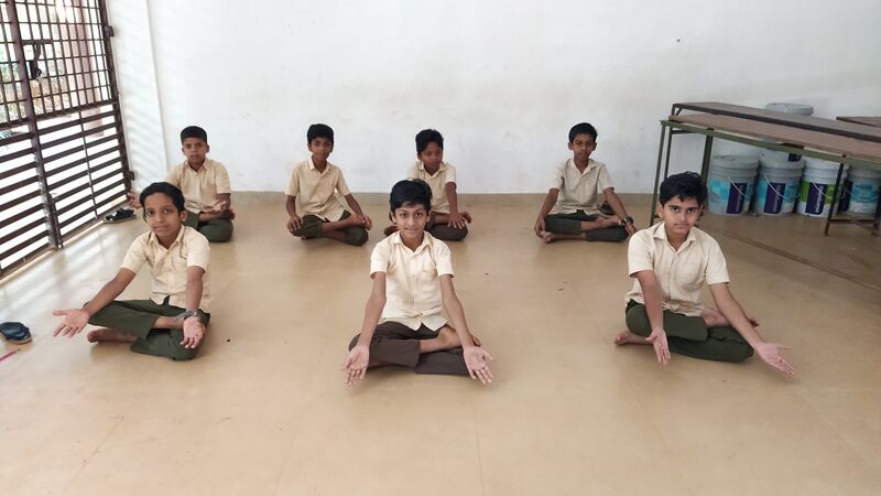 പ്രമാണം:16041-2022-Yoga 1.jpg