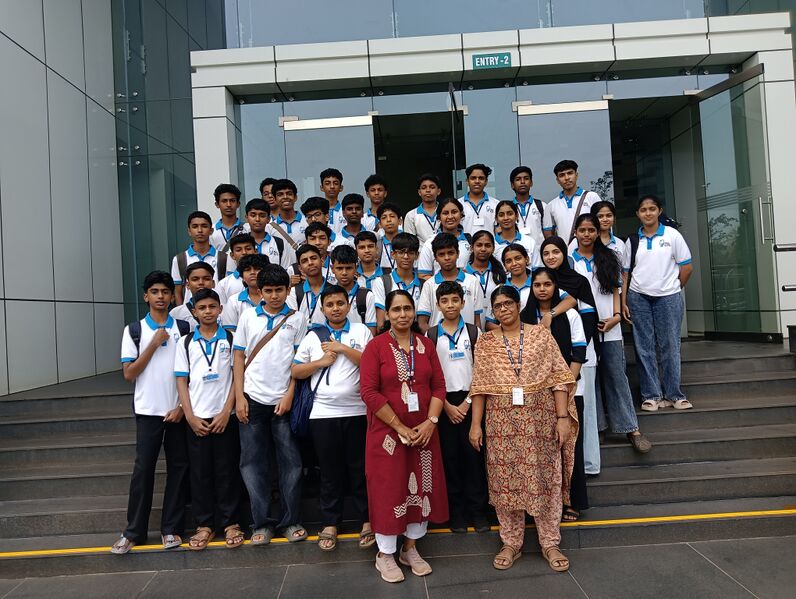 പ്രമാണം:17059-Cyber Park Visit.jpg