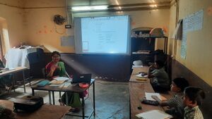 20456 hightech class.jpg