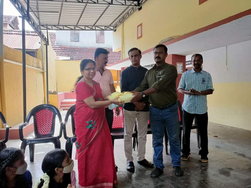 പ്രമാണം:21043-uniform galaxyy.jpeg