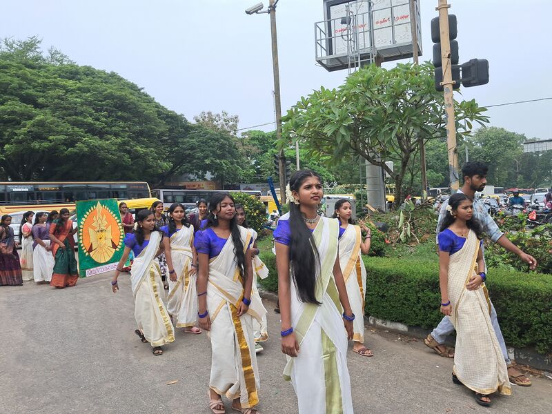 പ്രമാണം:43040 cd25 8.jpg