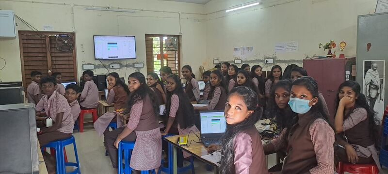 പ്രമാണം:44055 IT lab.jpg