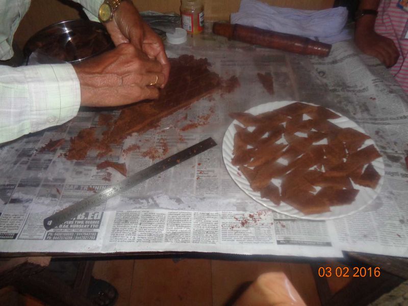 പ്രമാണം:A22065 chocolate.jpg