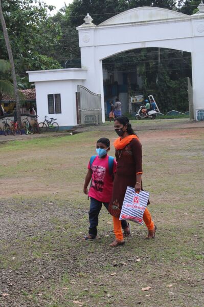 പ്രമാണം:BS21 KTM 45012 3.jpg