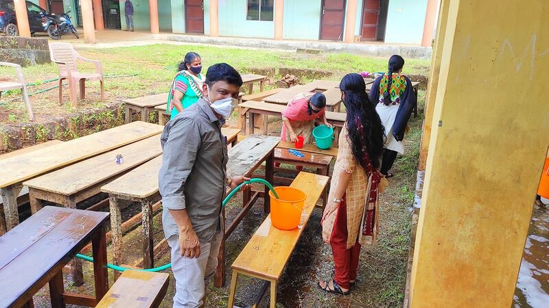 പ്രമാണം:Cleaning 1.resized.jpg