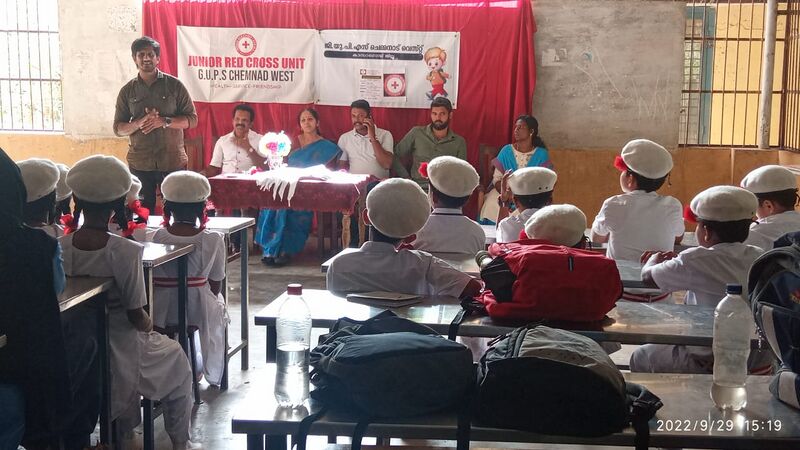 പ്രമാണം:11453 redcross2.jpeg