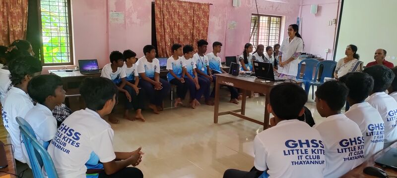 പ്രമാണം:12049 lk camp3.jpg