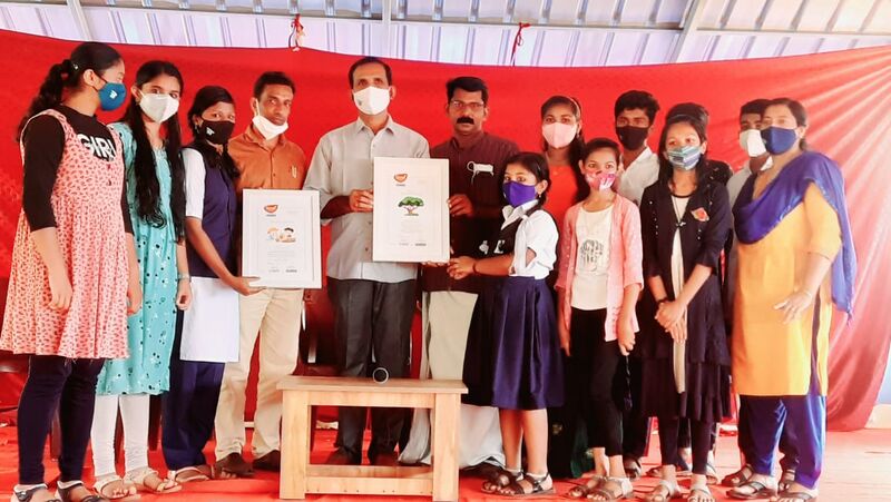 പ്രമാണം:12060 seedaward2.jpg