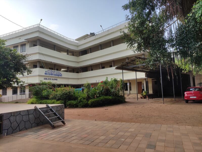 പ്രമാണം:16046 BOYS SCHOOL.jpg