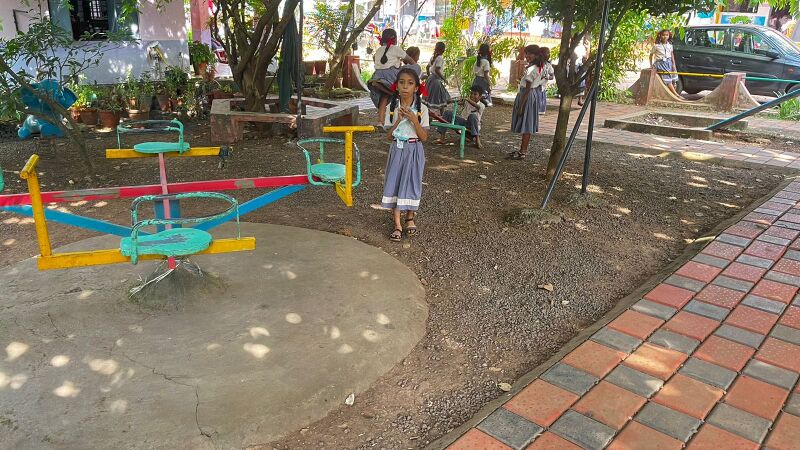 പ്രമാണം:22676 park.jpg