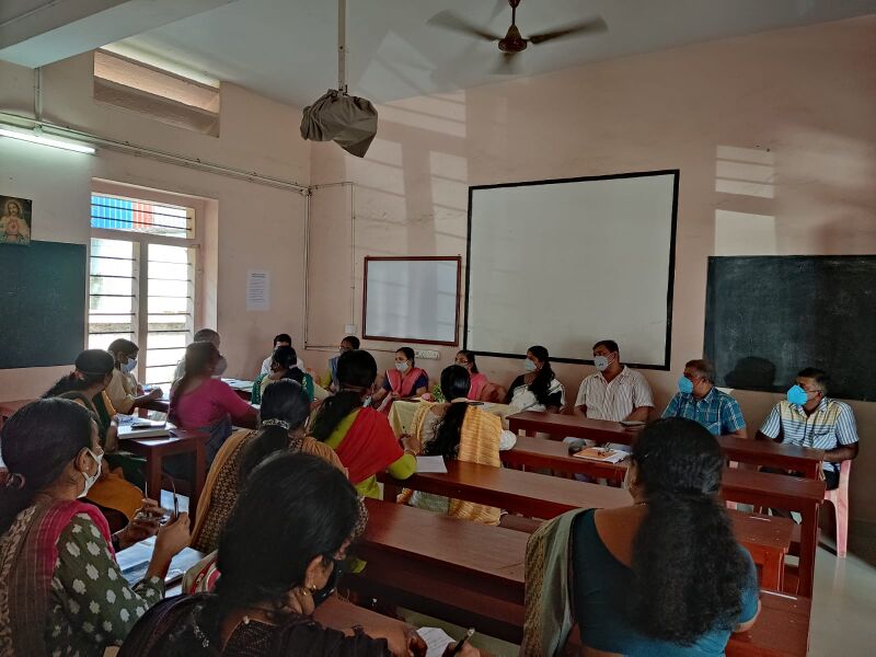 പ്രമാണം:26043 പി.ടി.എ2021 .jpeg