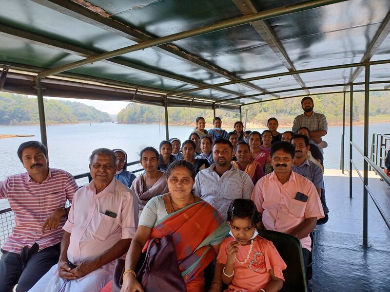 പ്രമാണം:30014 TR TOUR J.jpg