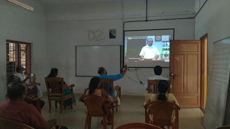 പ്രമാണം:33056 hightech6.jpg