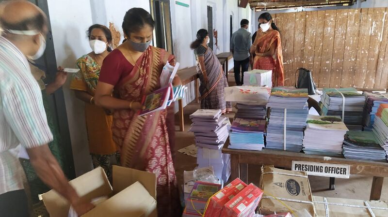 പ്രമാണം:48239 padanakit1.jpeg