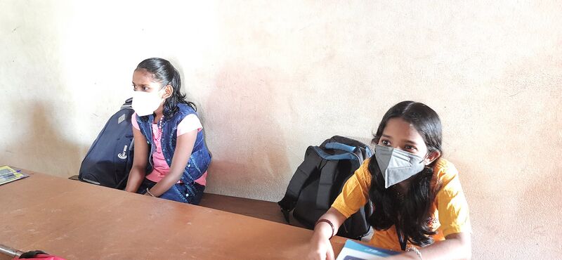 പ്രമാണം:BS21 KTM 31413 2.jpg