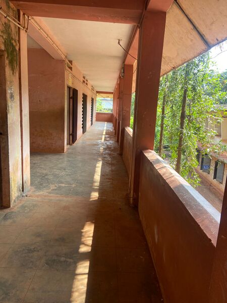 പ്രമാണം:12013 School Veranta.jpeg