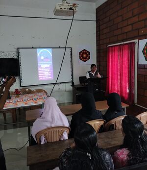 14029 chothavoor hss computer class for parents.jpg