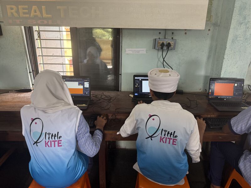 പ്രമാണം:19083 digital painting.jpg