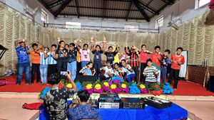 വിദ്യാർത്ഥികൾ അവതരിപ്പിച്ച ഡാൻസ്