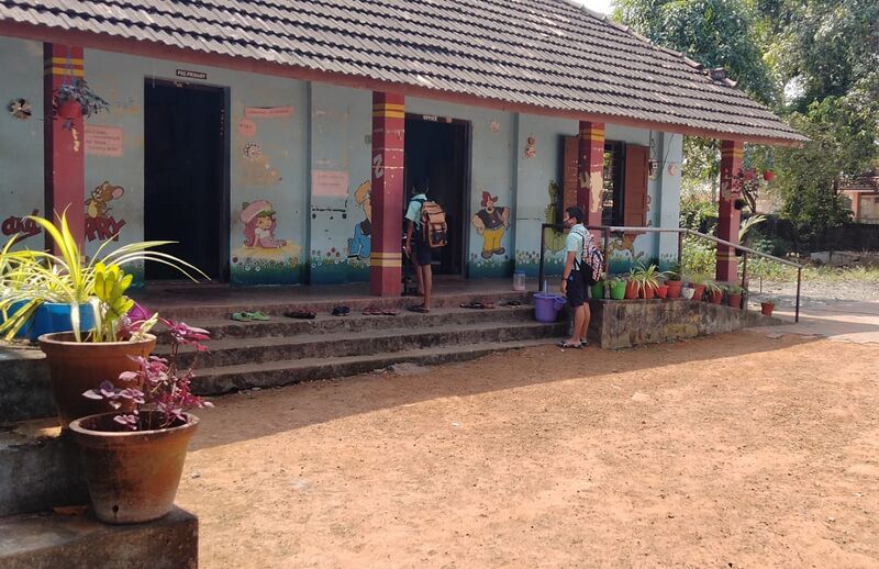 പ്രമാണം:25204 front.jpeg