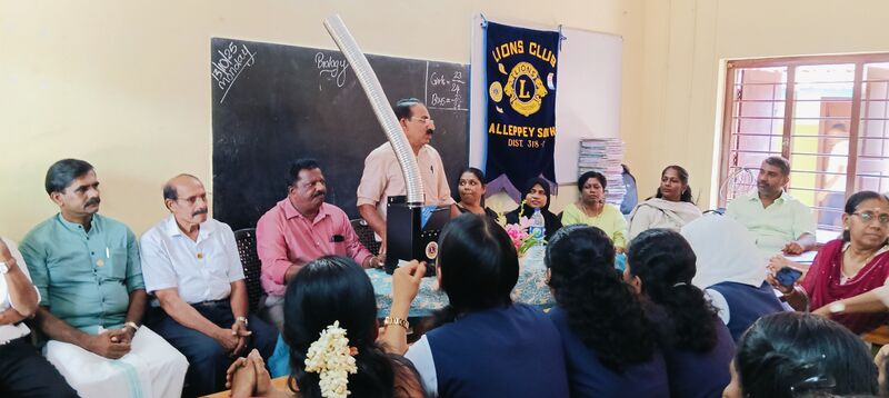 പ്രമാണം:34044-GHSM-LIONSCLUB 2025.jpg