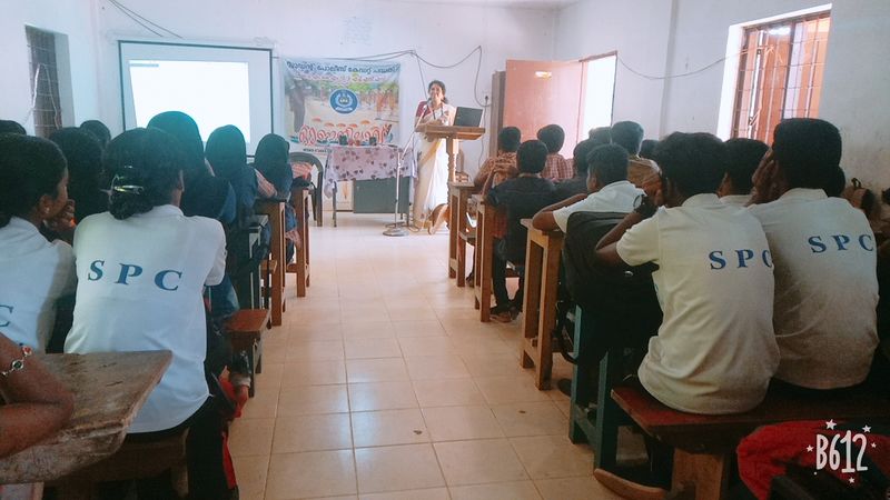 പ്രമാണം:42002-camp class-2.jpg