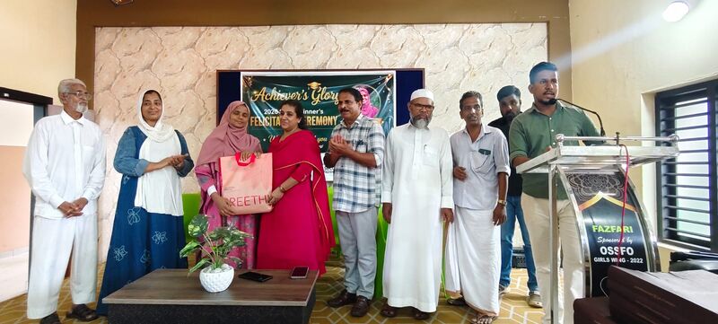 പ്രമാണം:9398606b-9f52-45d5-8df9-e5be0fc99d69.jpg