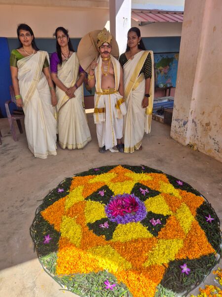 പ്രമാണം:BS TVM 44066 ona4.jpeg