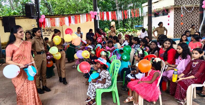 പ്രമാണം:Welcome dears.jpg
