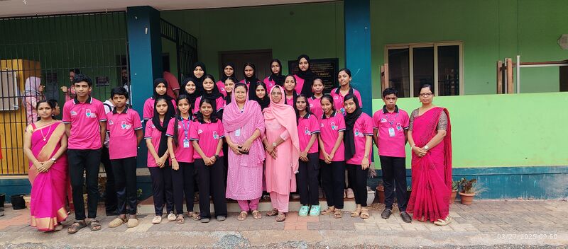 പ്രമാണം:13042 LK2023-26 Members.jpg