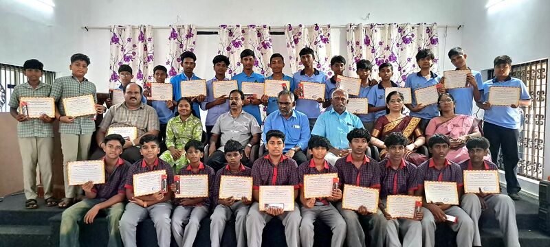 പ്രമാണം:21060 khss blind 1.jpg