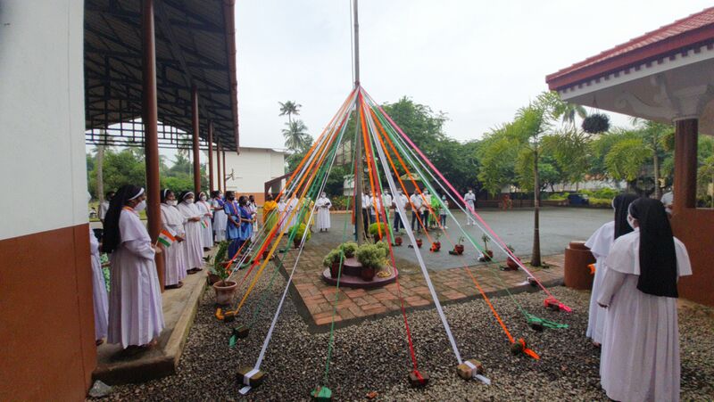 പ്രമാണം:25024 indday (5).jpg