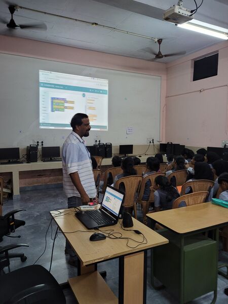 പ്രമാണം:25044 lkpreliminarycamp2024 4.jpg