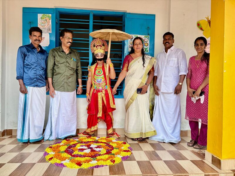 പ്രമാണം:34041 onam253.jpg