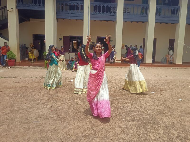 പ്രമാണം:36026 2025onam15.jpg