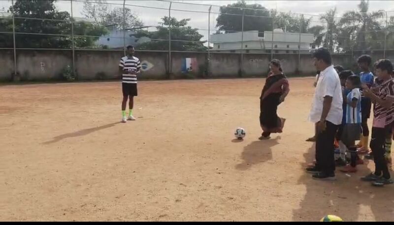 പ്രമാണം:43240 Fb1.jpg