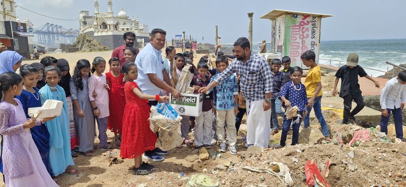 പ്രമാണം:44223 25 paristhidi ulgadanam.jpg