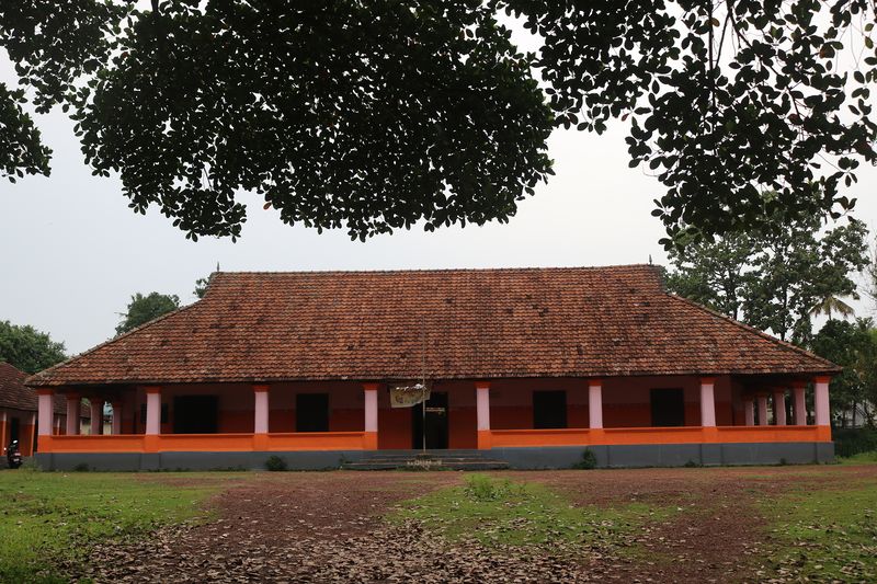 പ്രമാണം:Malayalisabha NSS UPS Kollam.resized.resized.JPG