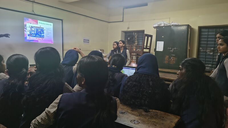 പ്രമാണം:Robo TR1 MLP 19034.jpg