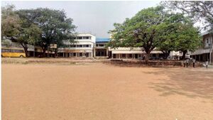 SchoolBldg21050.jpg