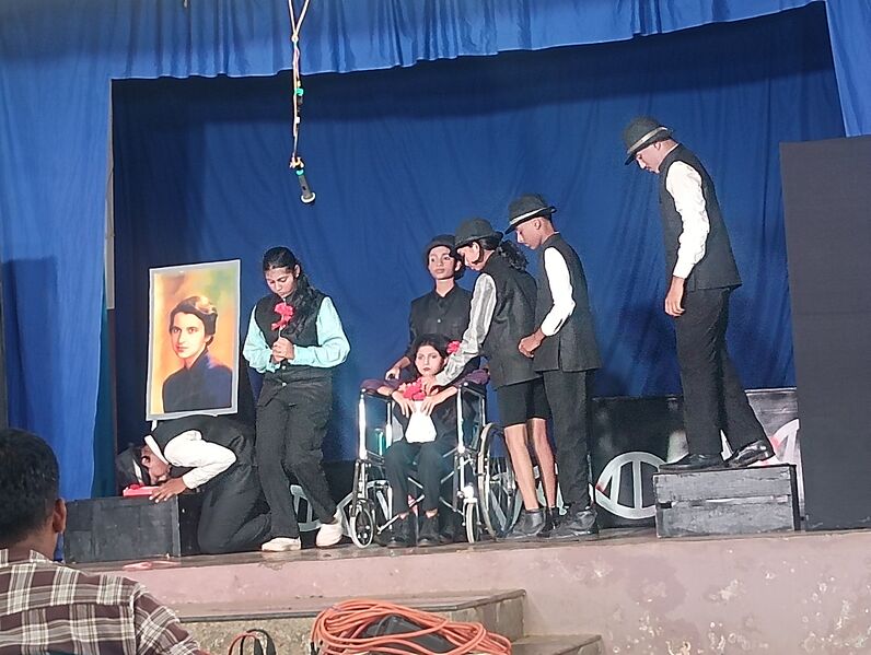 പ്രമാണം:12027 drama3.jpg