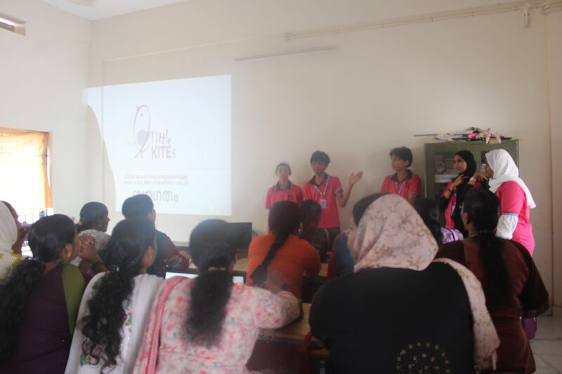 പ്രമാണം:12034lkgvhsstrikarpur aikoolri.jpg