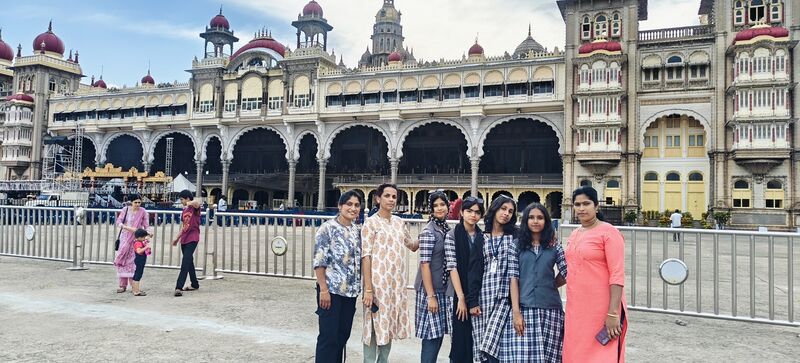 പ്രമാണം:15051 tour 45.jpg