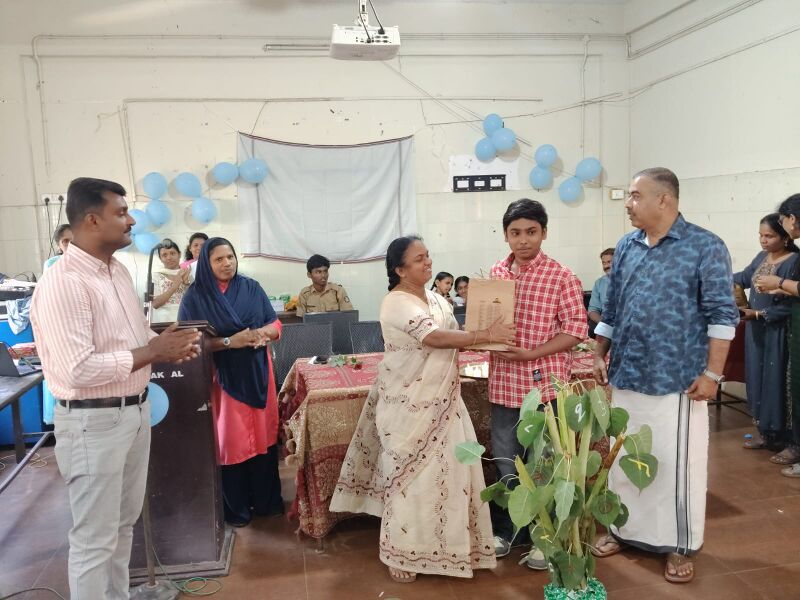 പ്രമാണം:17004 Opening Day 10.jpeg