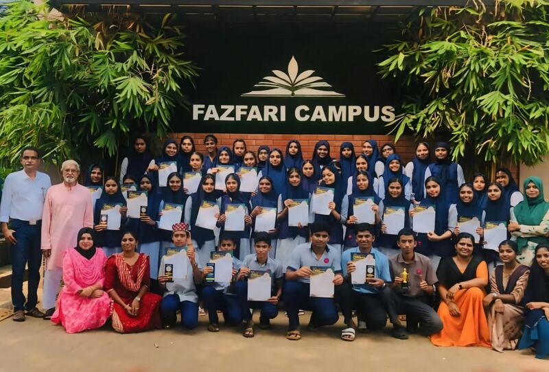 പ്രമാണം:18103 KALOLSAVAM PRIZES 24-25.jpg