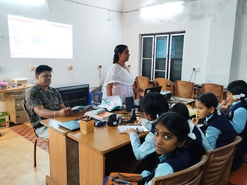 പ്രമാണം:24034 scratch ws (UP).jpg