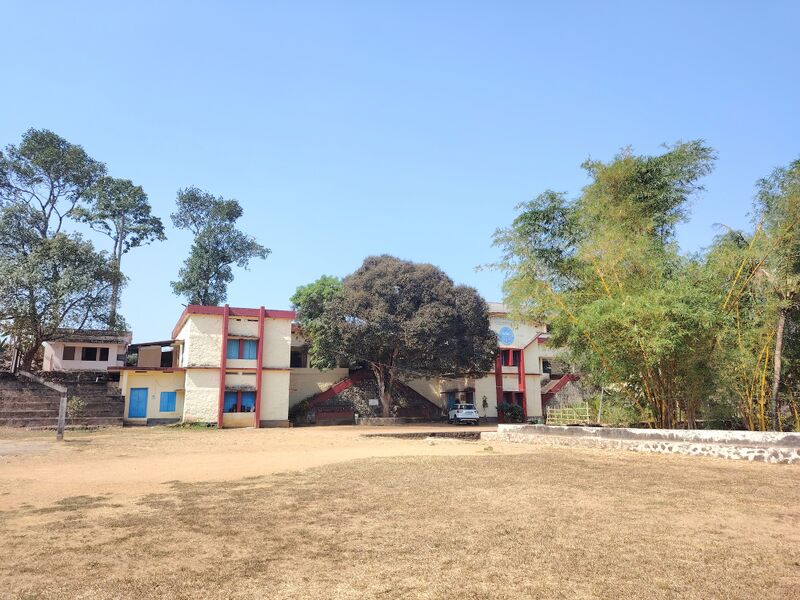 പ്രമാണം:32028-Schoolblock.jpg