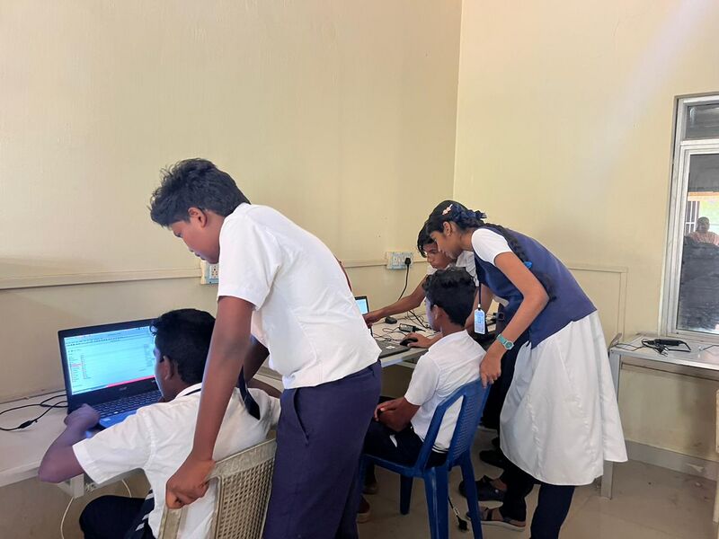 പ്രമാണം:35051-diff-abled-class2.jpg